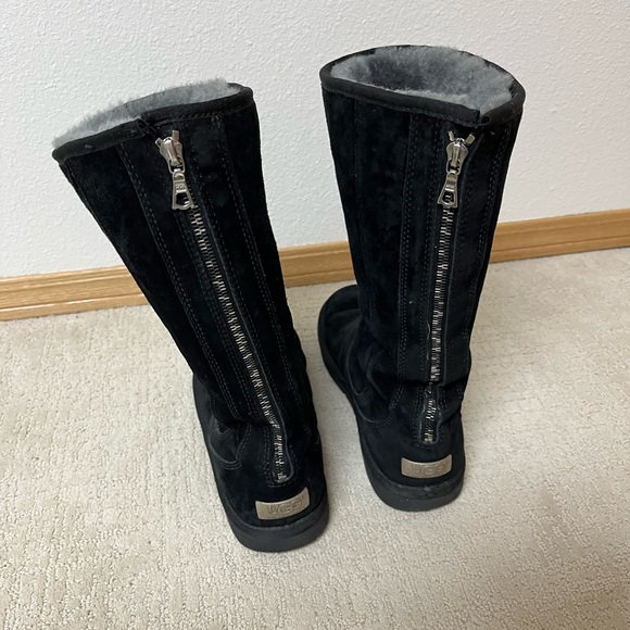 Ugg Black shearling Boots women’s size 9 - Picture 3 of 6